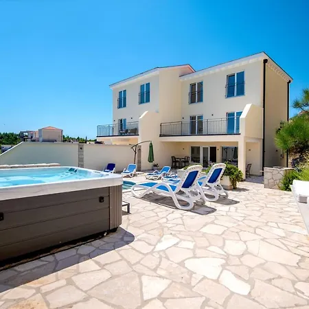 Villa Luxury Fig With Pool And Jacuzzi Near Dubrovnik *