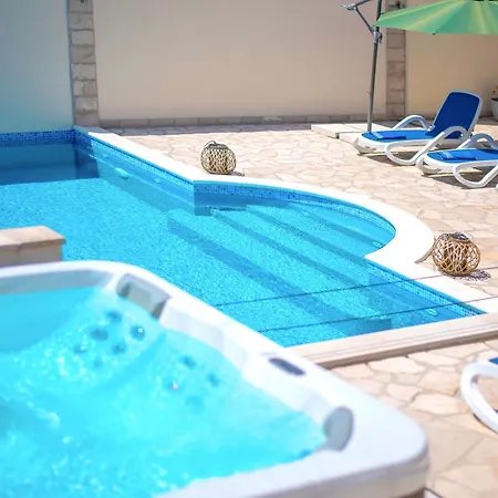 Luxury Fig With Pool And Jacuzzi Near Dubrovnik Villa
